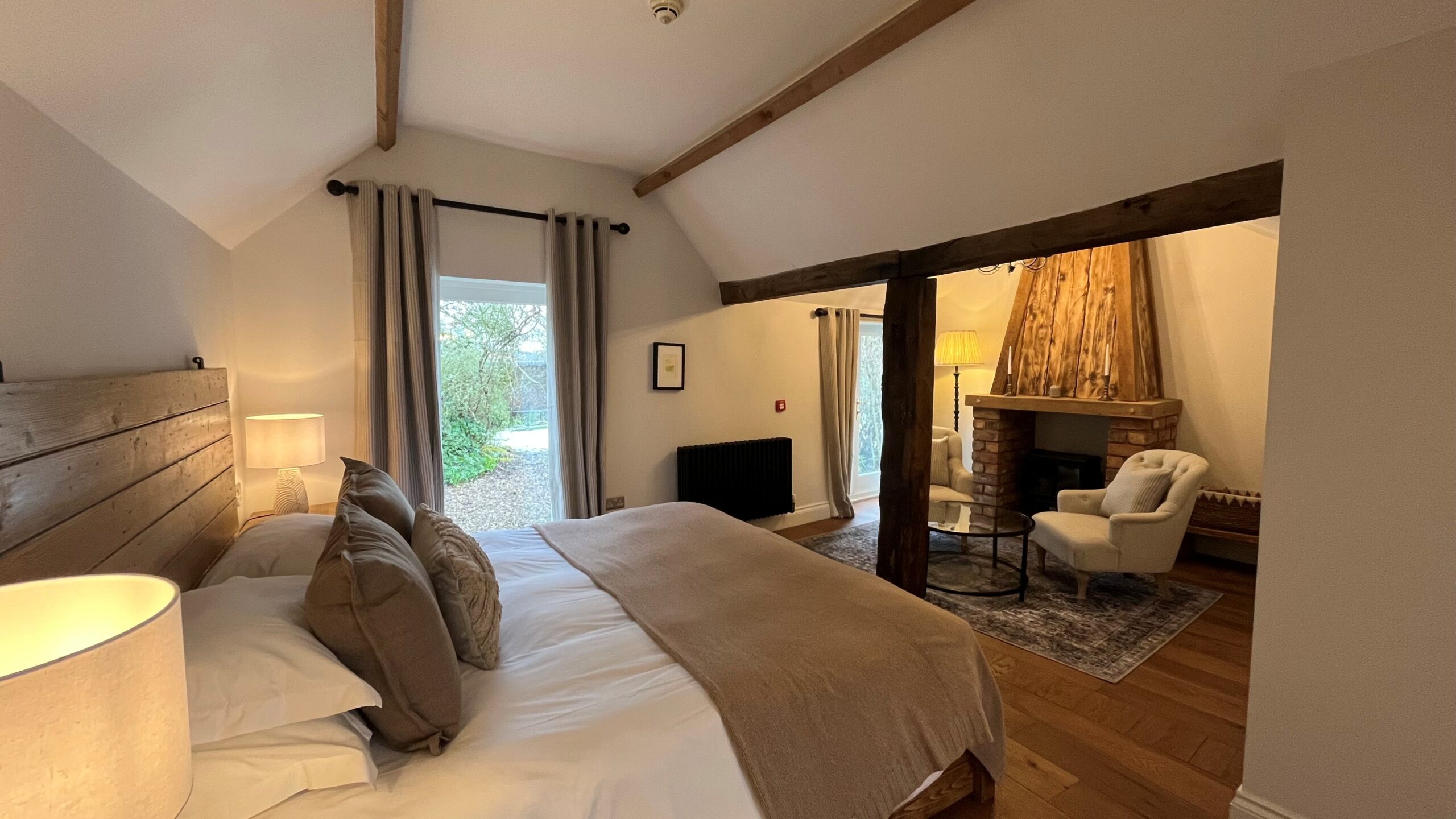 curradine barns honeymoon suite