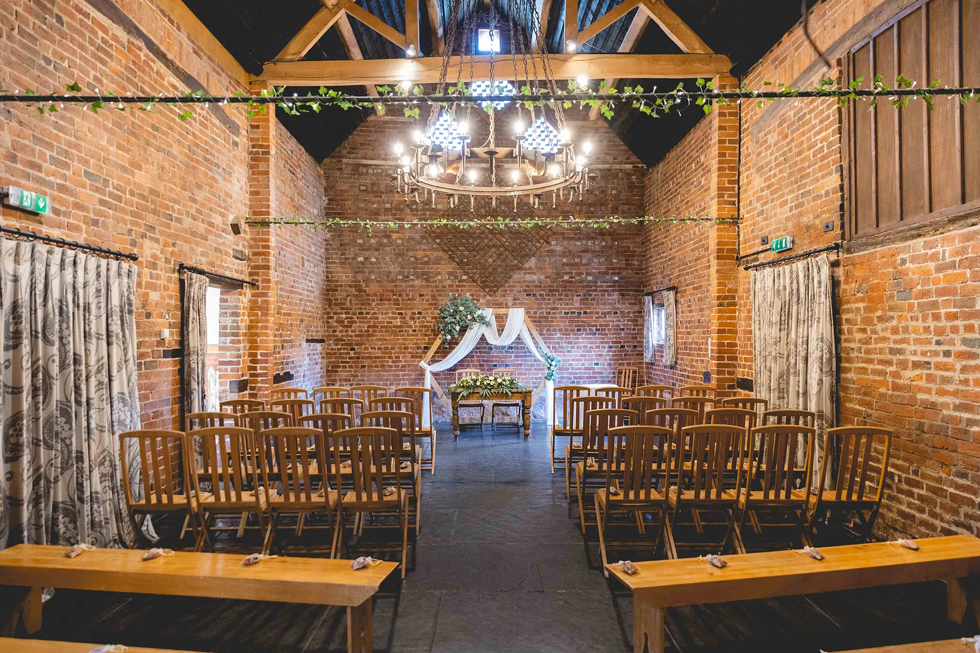 Curradine Barns wedding venue offer