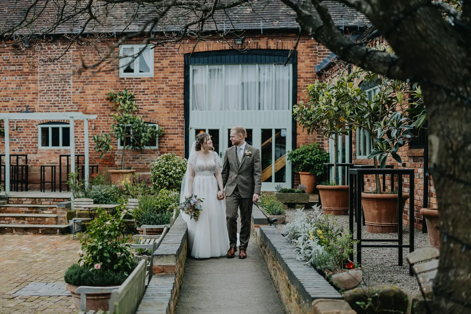 curradine barns courtyard portraits