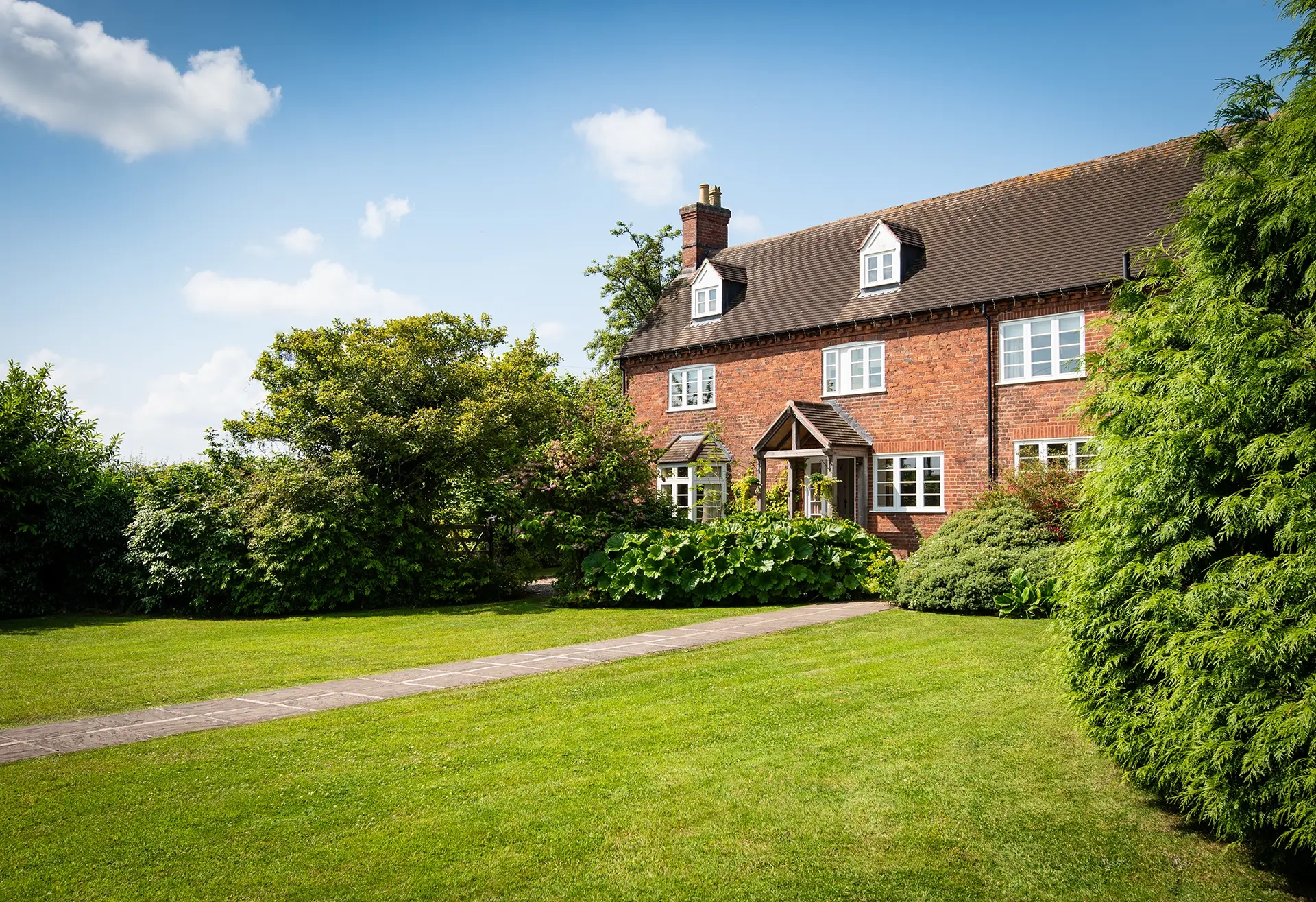 curradine barns farmhouse entrance